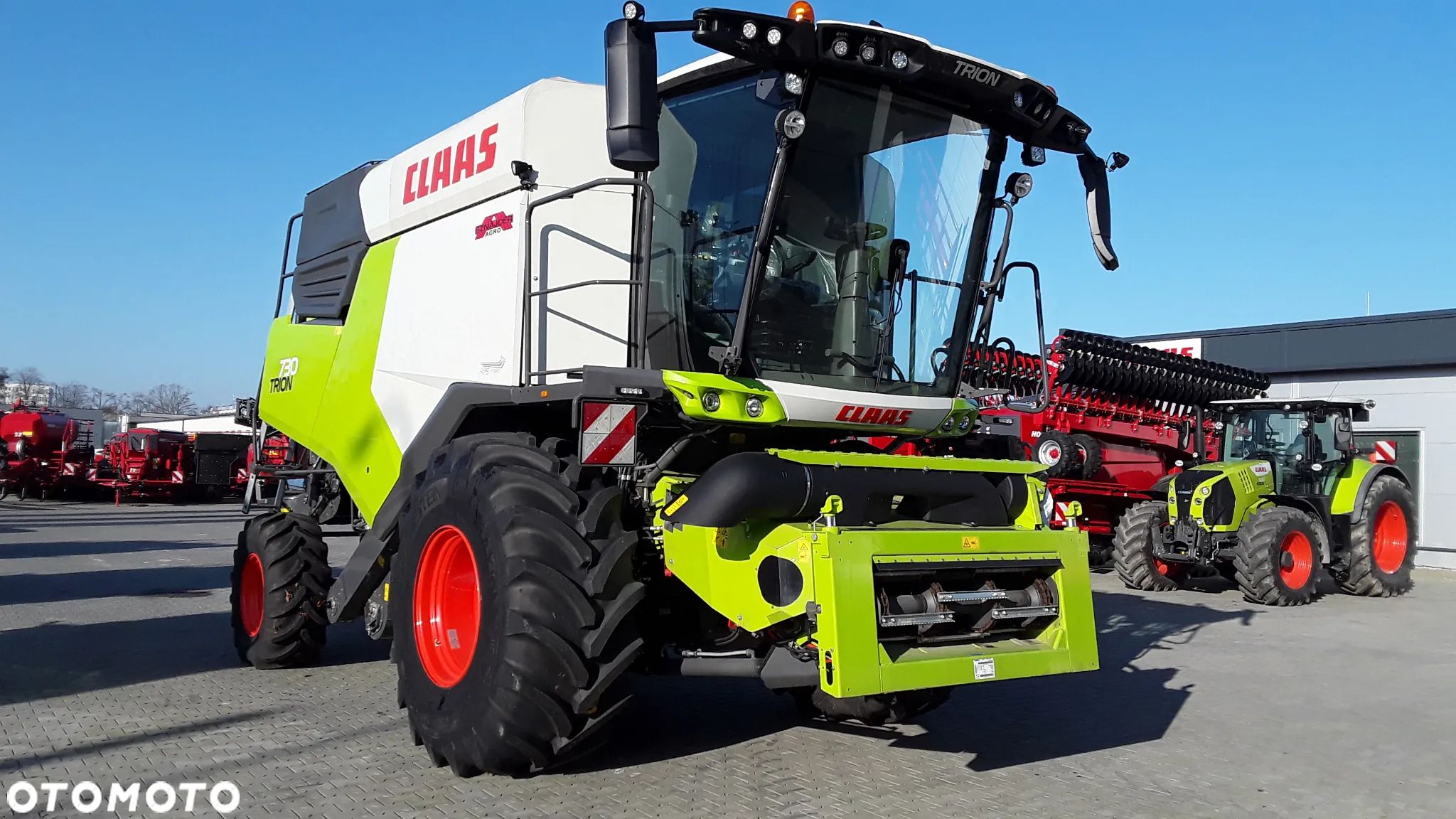 Claas TRION 730 - 1