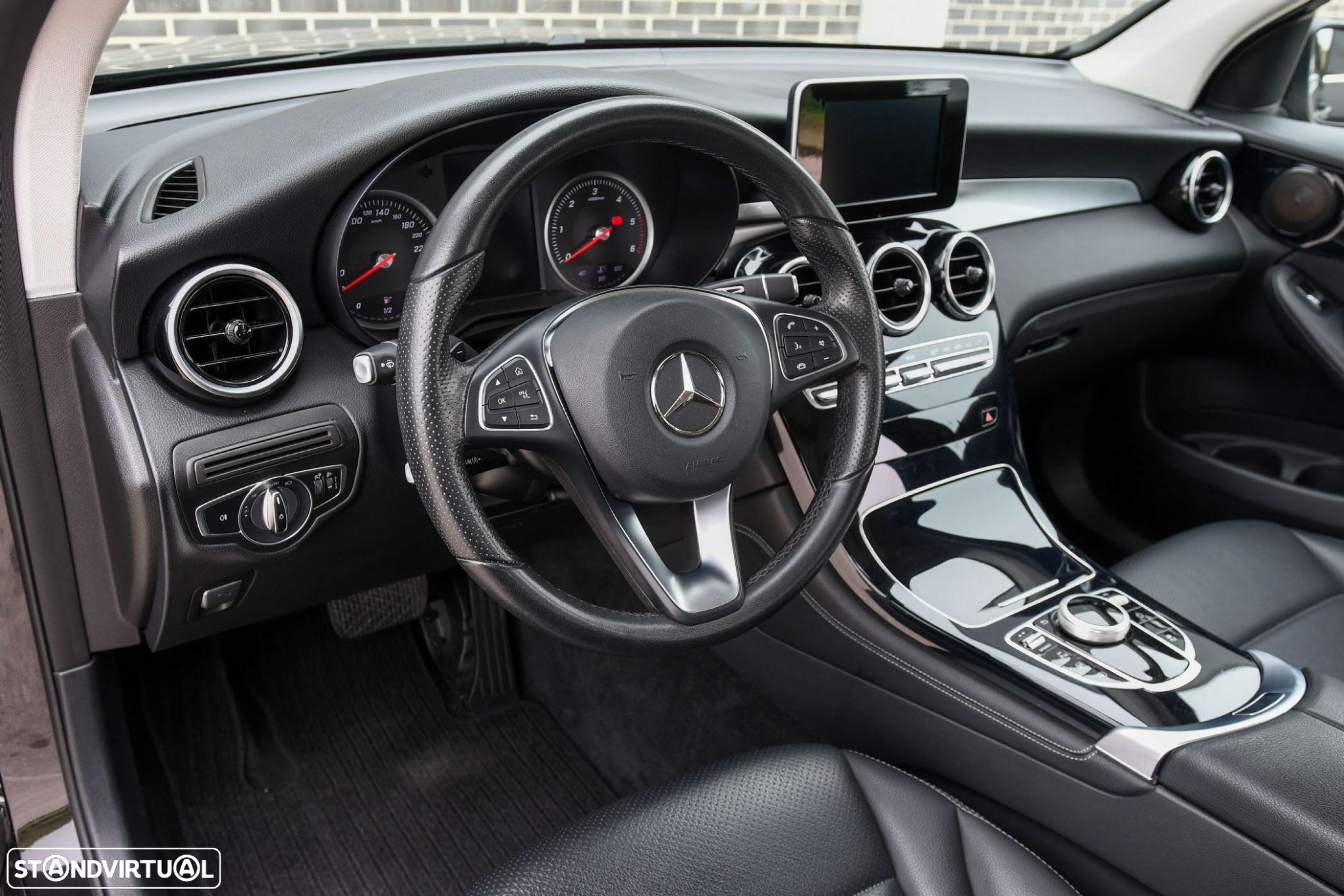 Mercedes-Benz GLC 250 d 4-Matic - 24