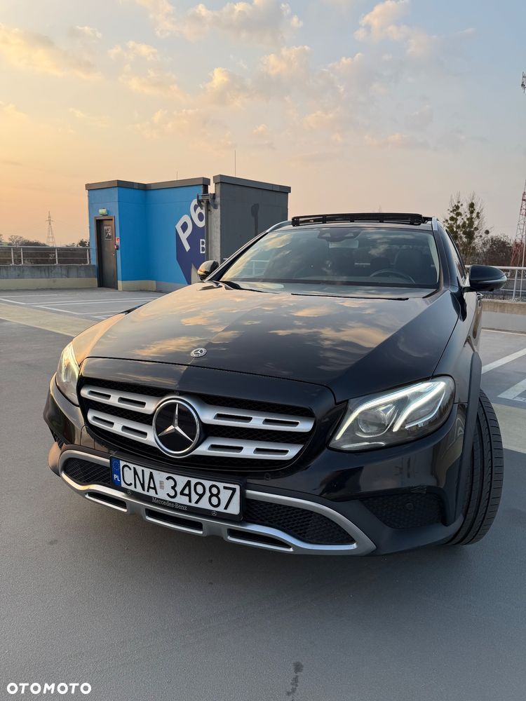 Mercedes-Benz Klasa E 220 d 4-Matic 9G-TRONIC - 14