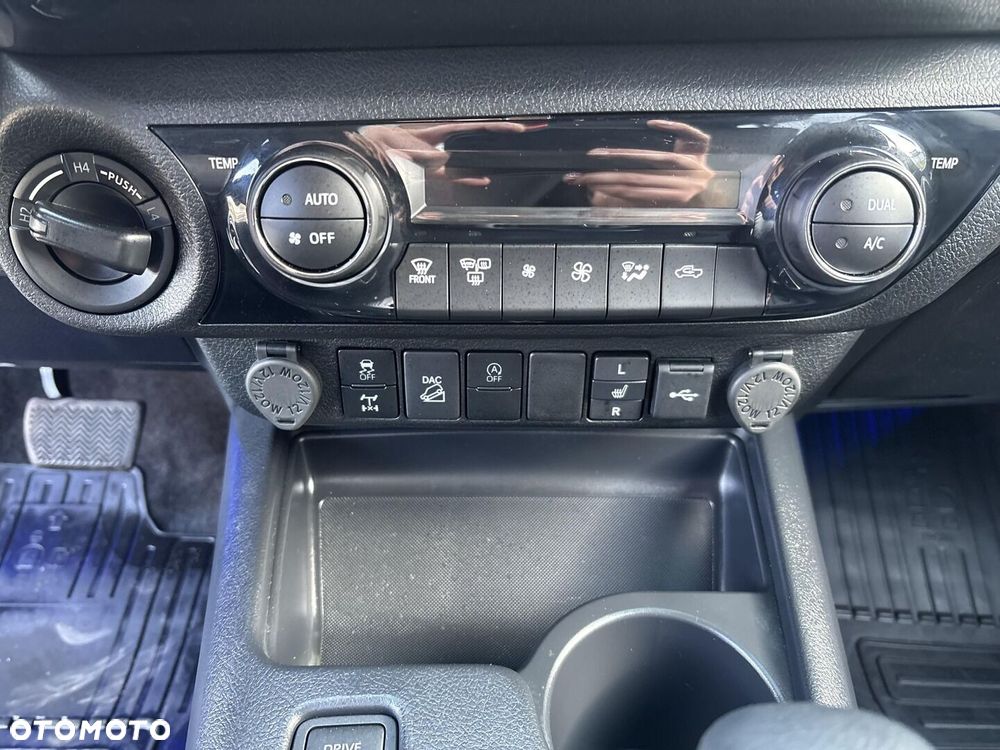 Toyota Hilux 2.8 D-4D mHEV Double Cab Executive 4x4 - 25