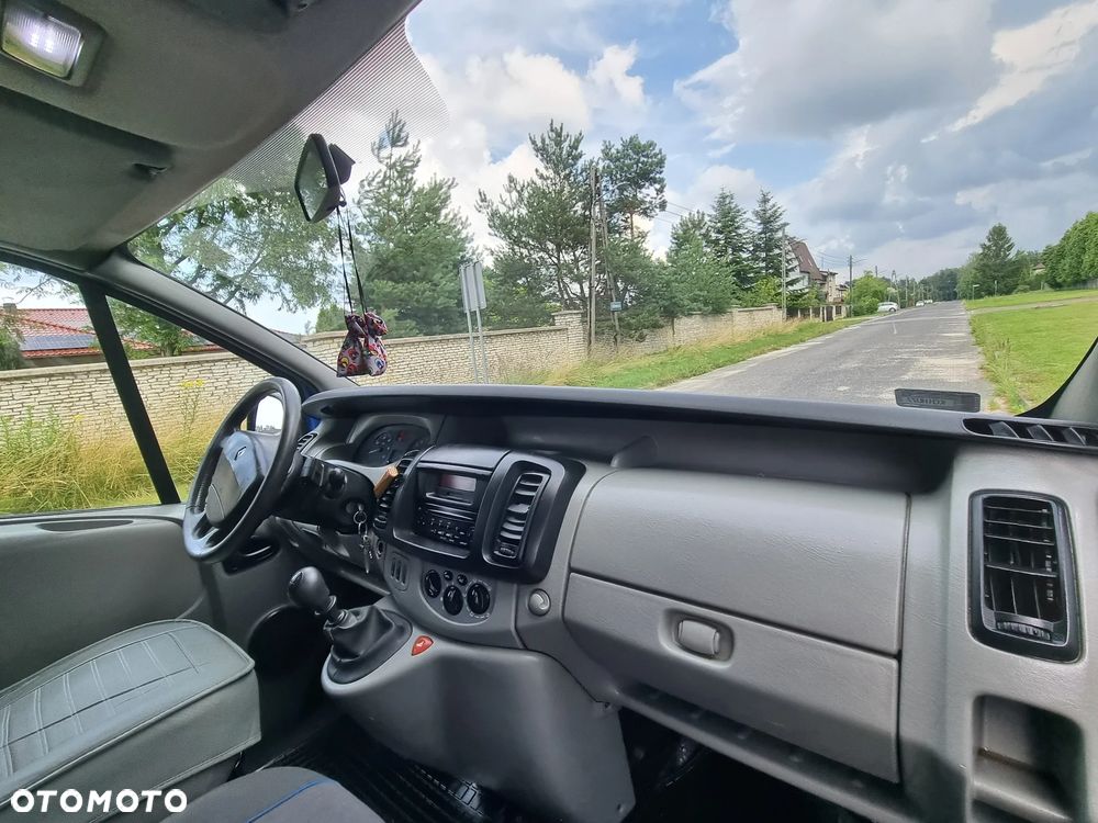 Renault Trafic - 17