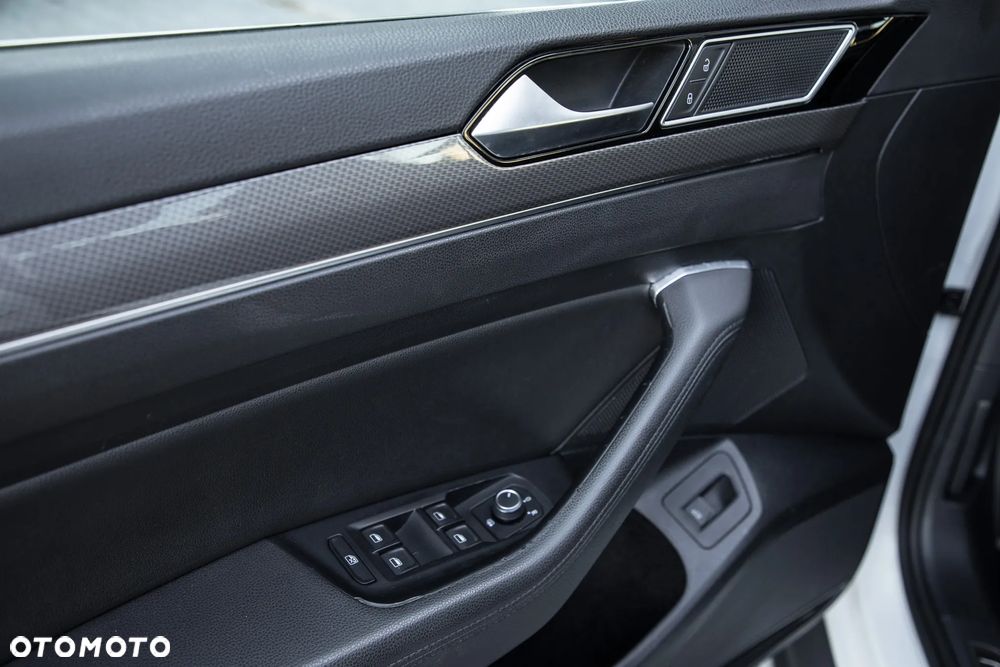 Volkswagen Passat Alltrack 2.0 TSI (BMT) 4Motion DSG - 13