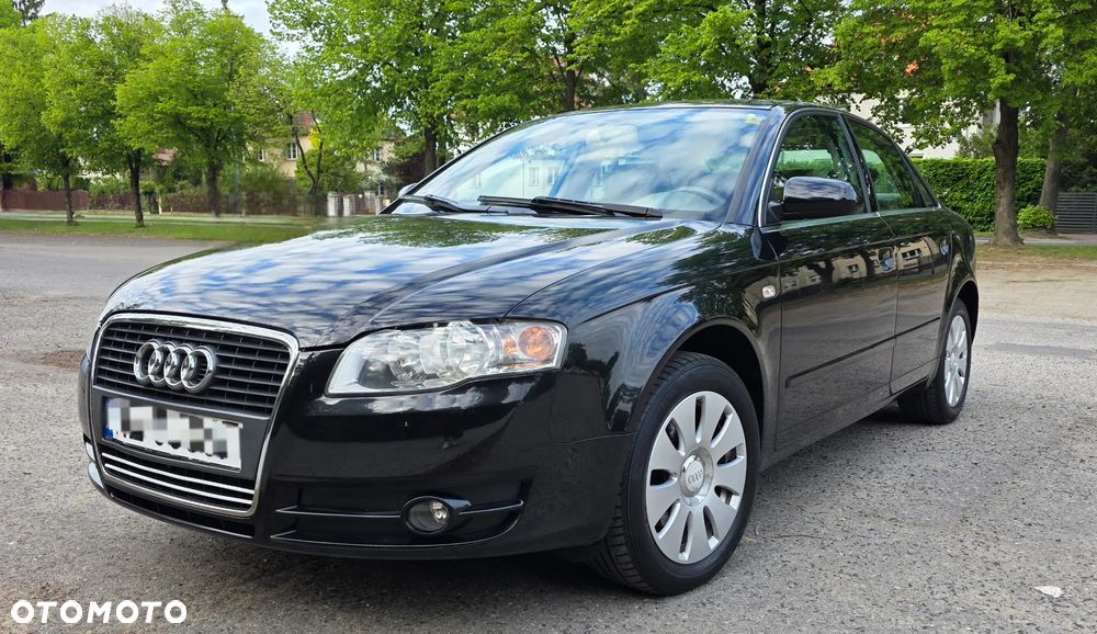 Audi A4 Limousine - 18