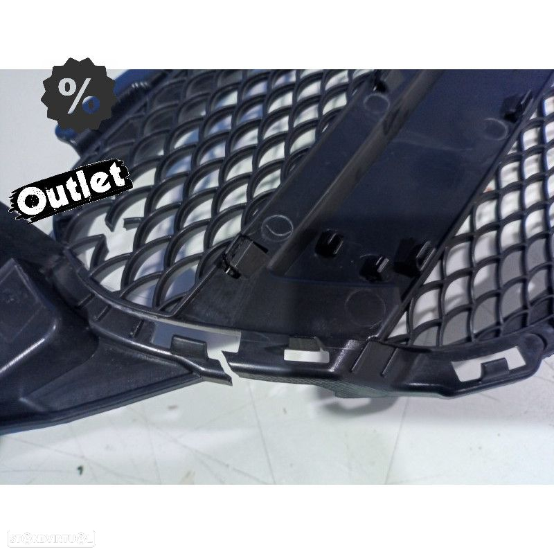 C030021C1 GRELHA FRONTAL MERCEDES W205 FACELIFT 18- LOOK AMG PRETO BRILHANTE - 3