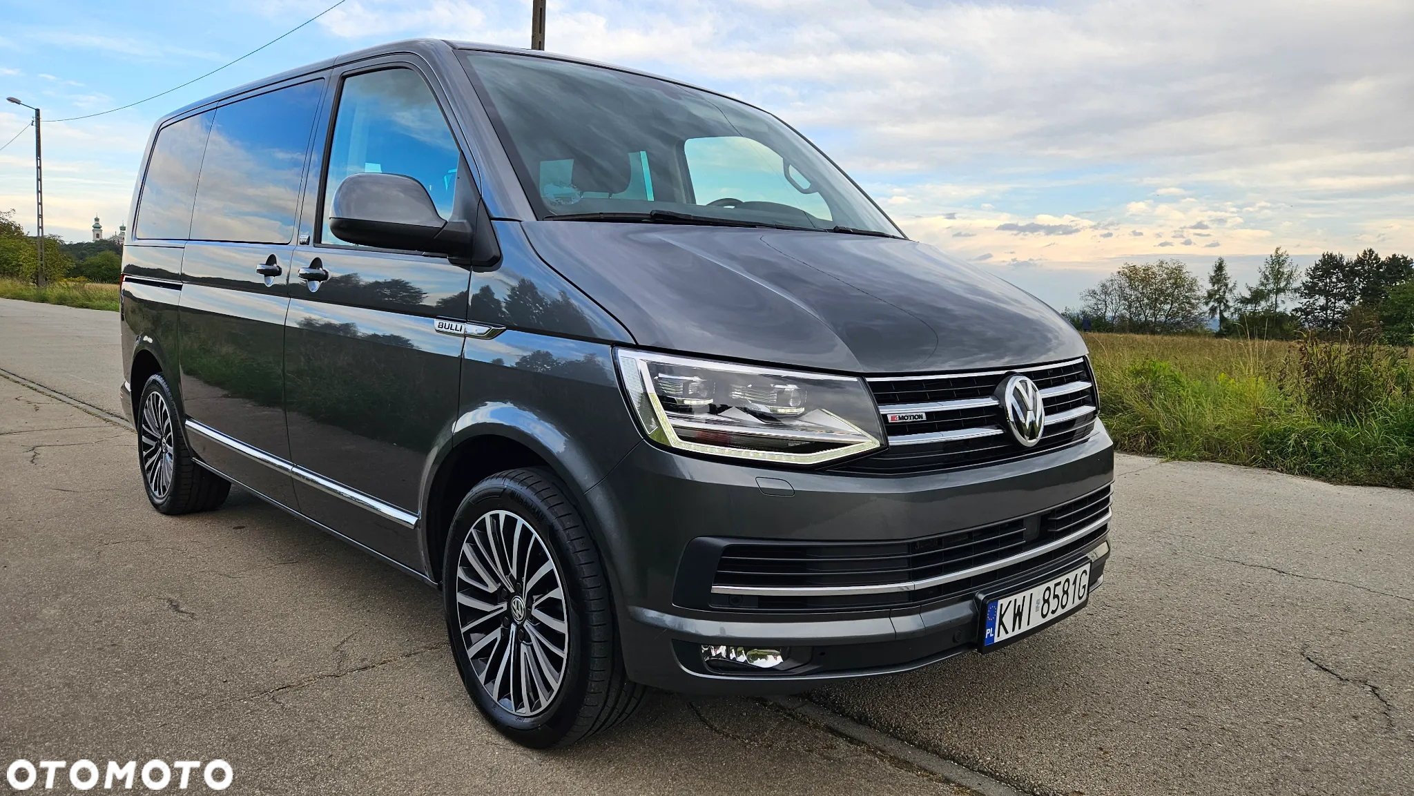 Volkswagen Multivan 2.0 TDI L1 70 Years Bulli 4Motion DSG - 3
