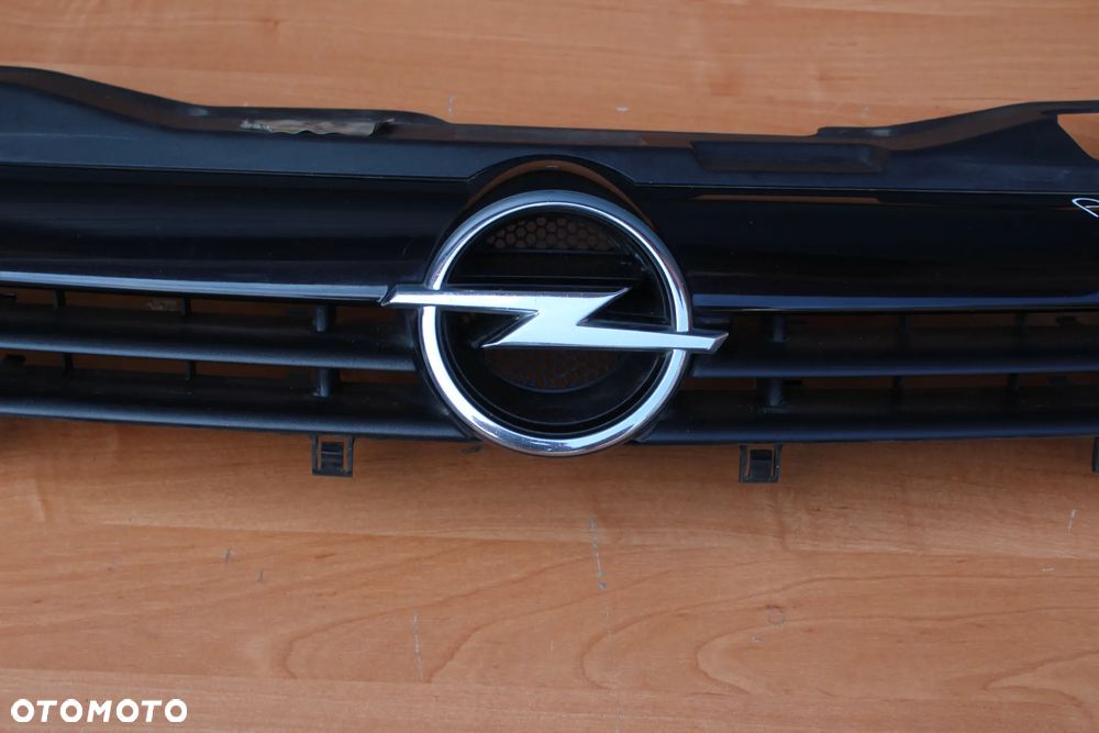 ATRAPA GRILL OPEL ASTRA H Z20R 5D DRZWI PRZED LIFTEM  EUROPA - 3