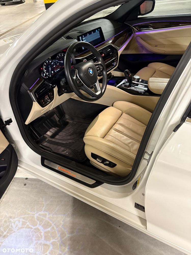 BMW Seria 5 530i Luxury Line - 13
