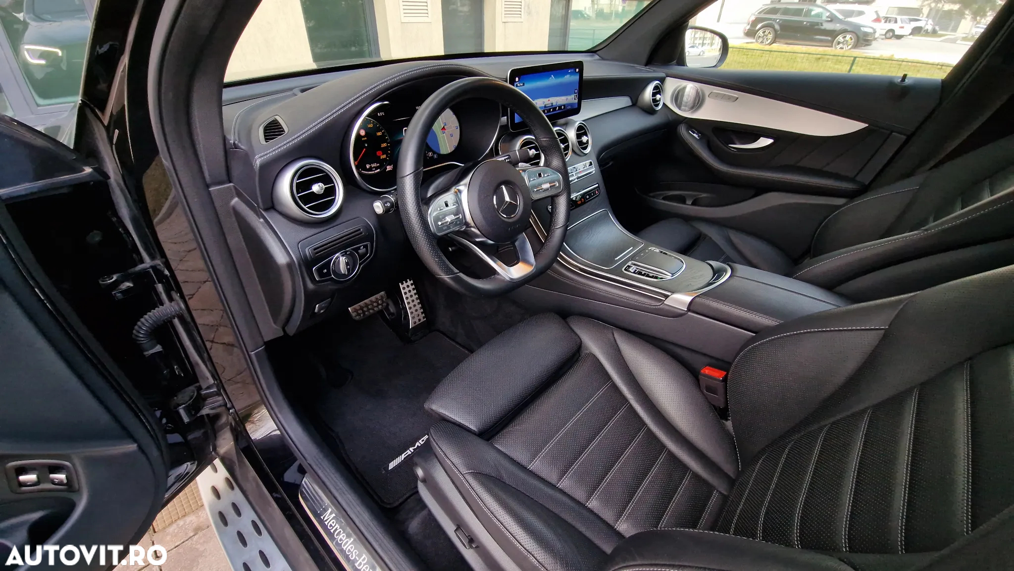 Mercedes-Benz GLC 300 d 4Matic 9G-TRONIC AMG Line Plus - 12