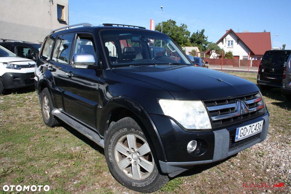 Mitsubishi Pajero - 16