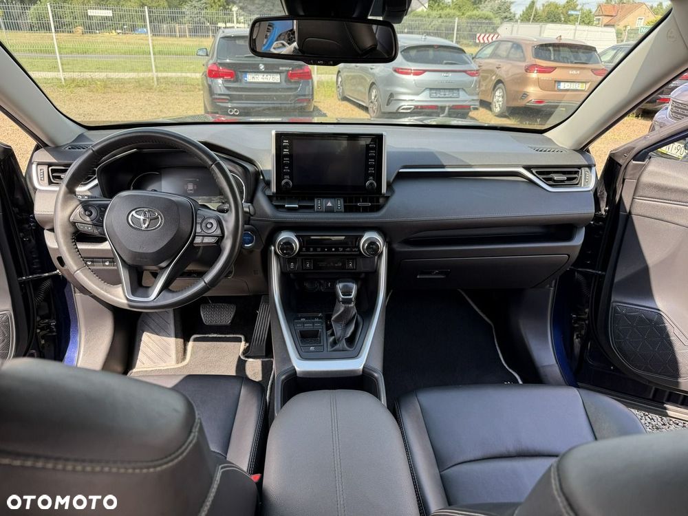Toyota RAV4 - 6