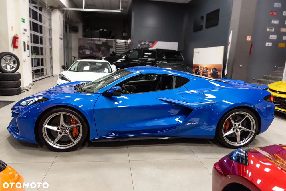 Chevrolet Corvette - 1