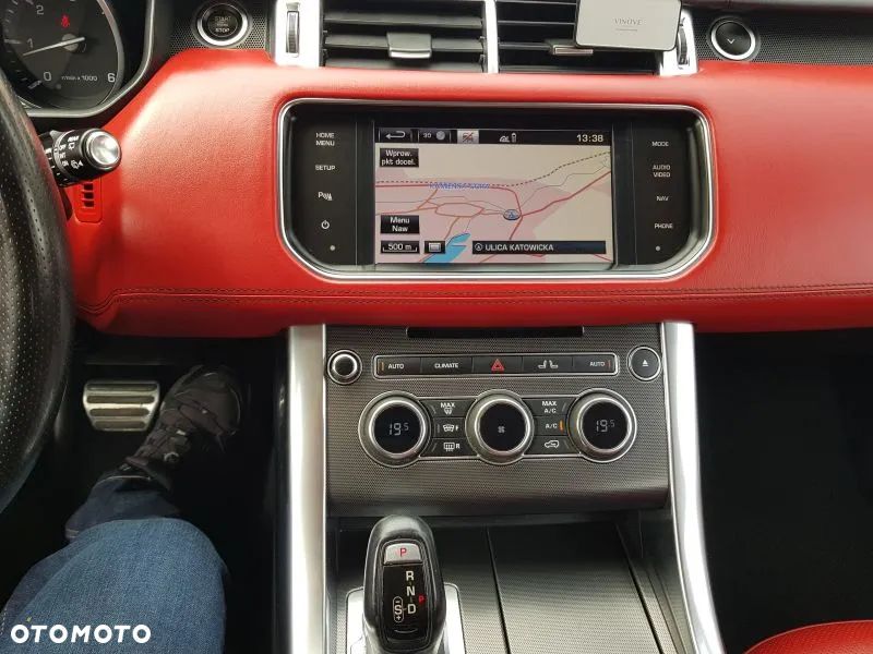 Land Rover Range Rover Sport S 3.0 SD V6 HSE - 25