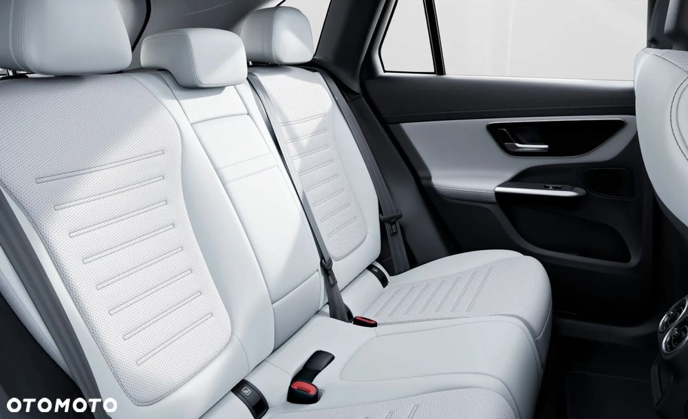 Mercedes-Benz GLC 300 d 4Matic 9G-TRONIC AMG Line Advanced - 12