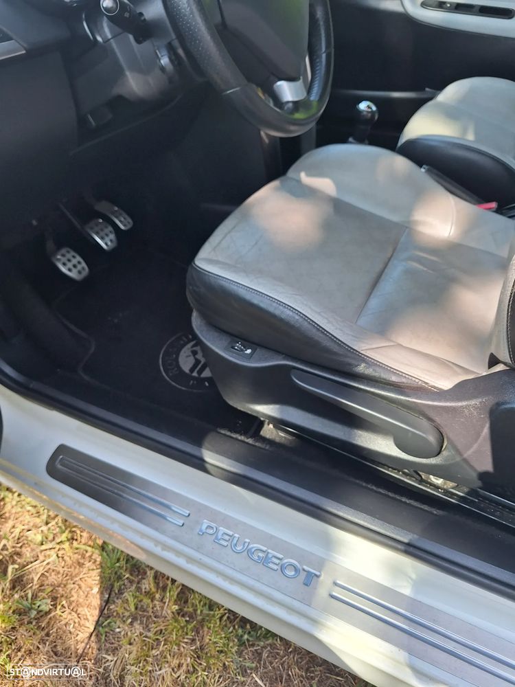 Peugeot 207 CC - 14