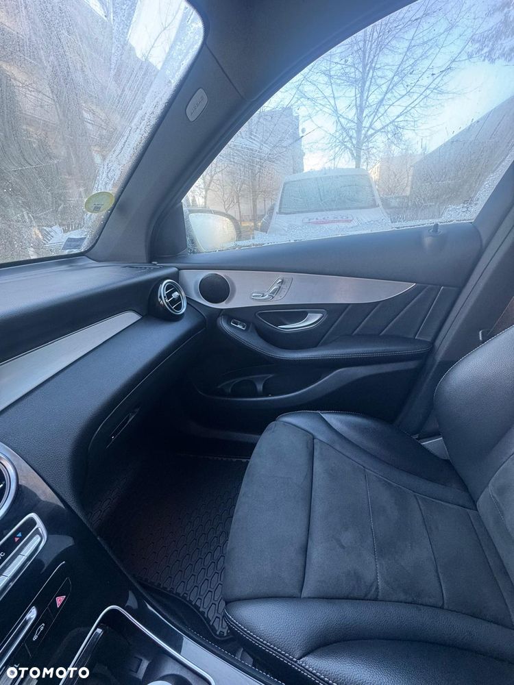 Mercedes-Benz GLC 220 d 4Matic 9G-TRONIC - 18
