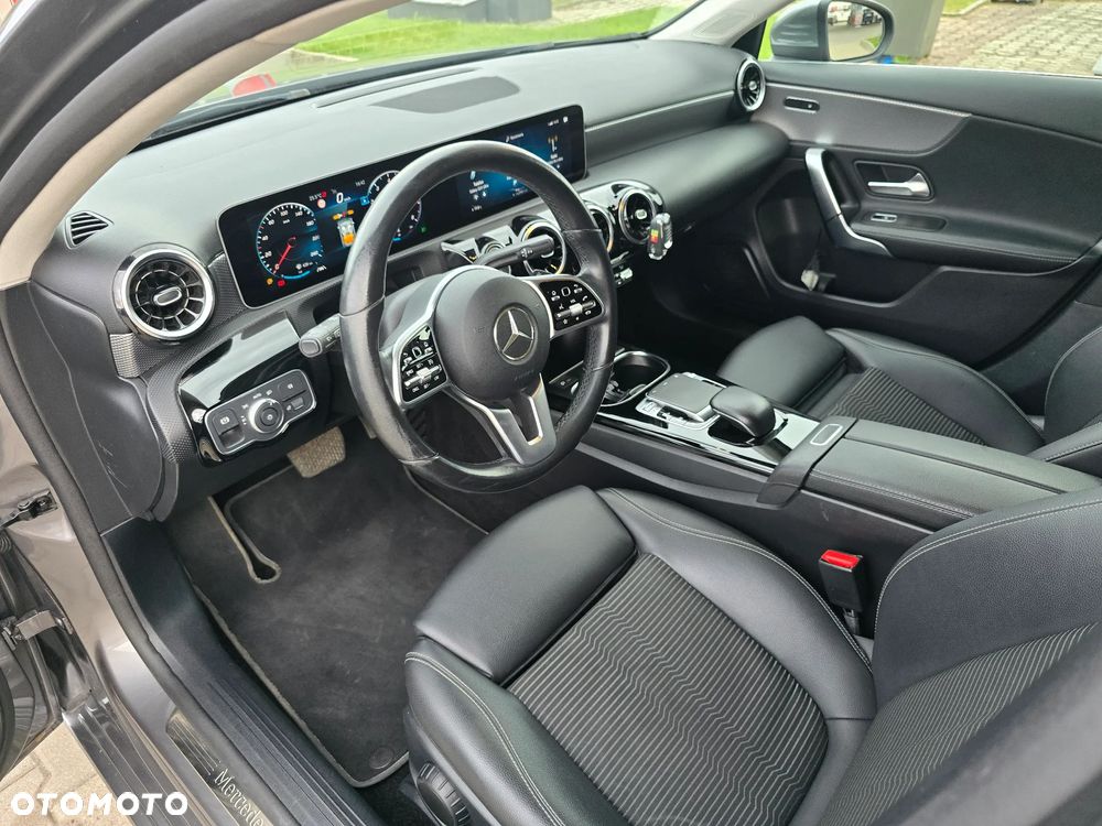 Mercedes-Benz Klasa A 220 7G-DCT Style - 27