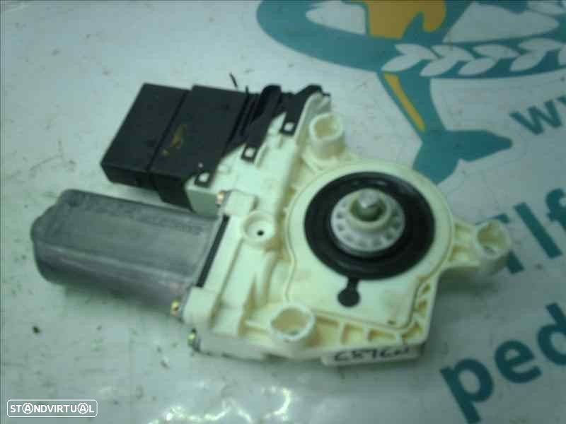 MOTOR ELEVADOR DE VIDRO FRONTAL ESQUERDO SEAT LEON 2003 - - 4