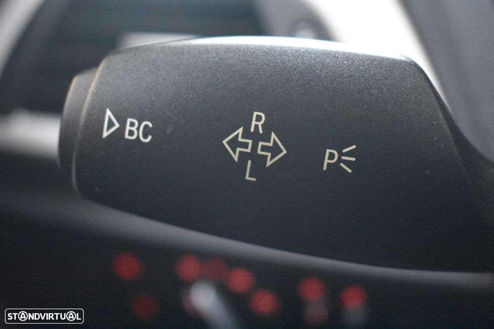 BMW 116 d Advantage Auto - 43