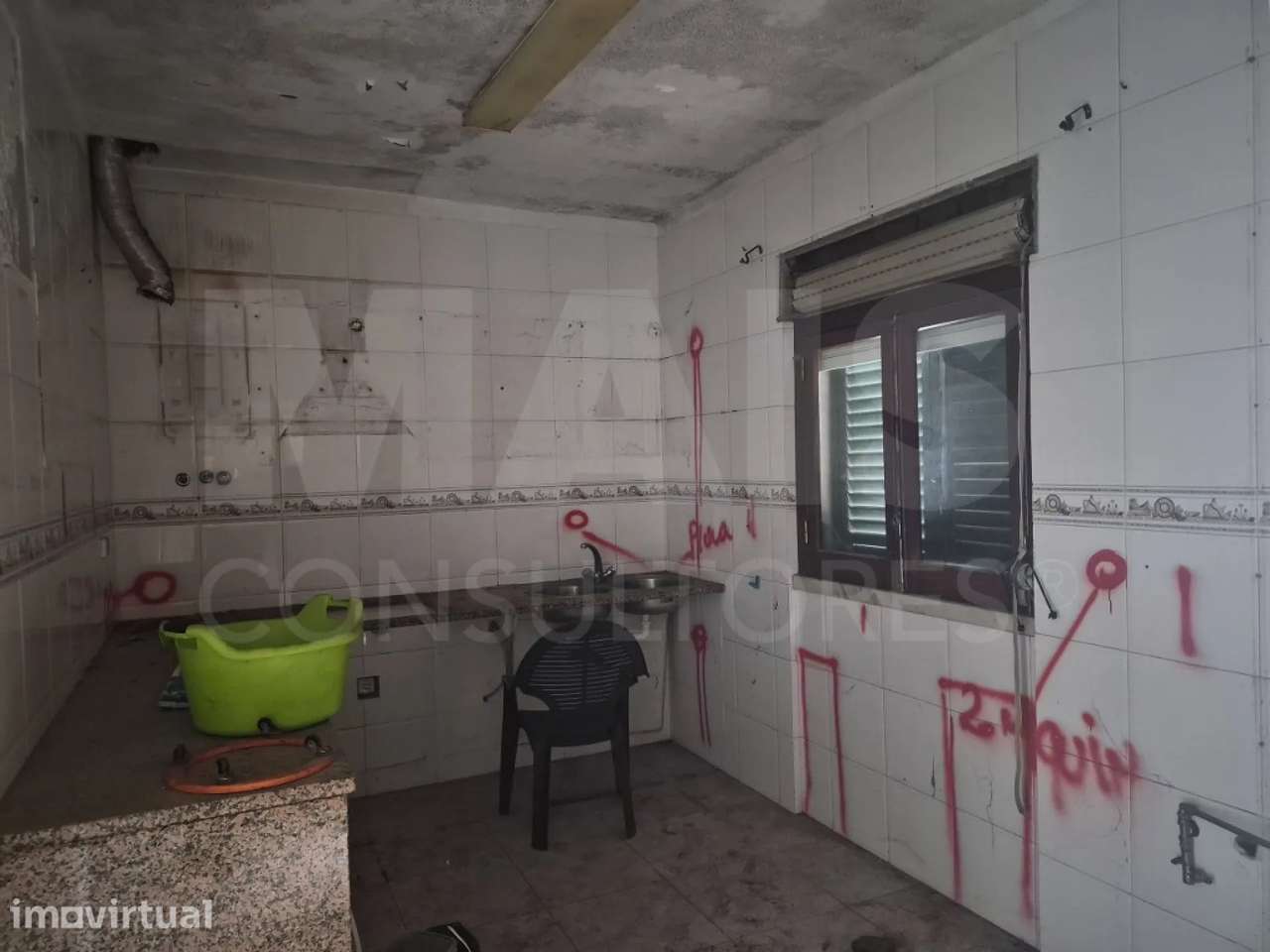 Oportunidade de Investimento em Vialonga – Moradia T2 para Remodelação - Grande imagem: 4/12