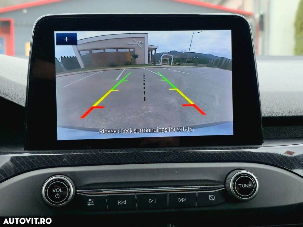 Ford Focus 1.0 EcoBoost Hybrid ST-LINE DESIGN - 8