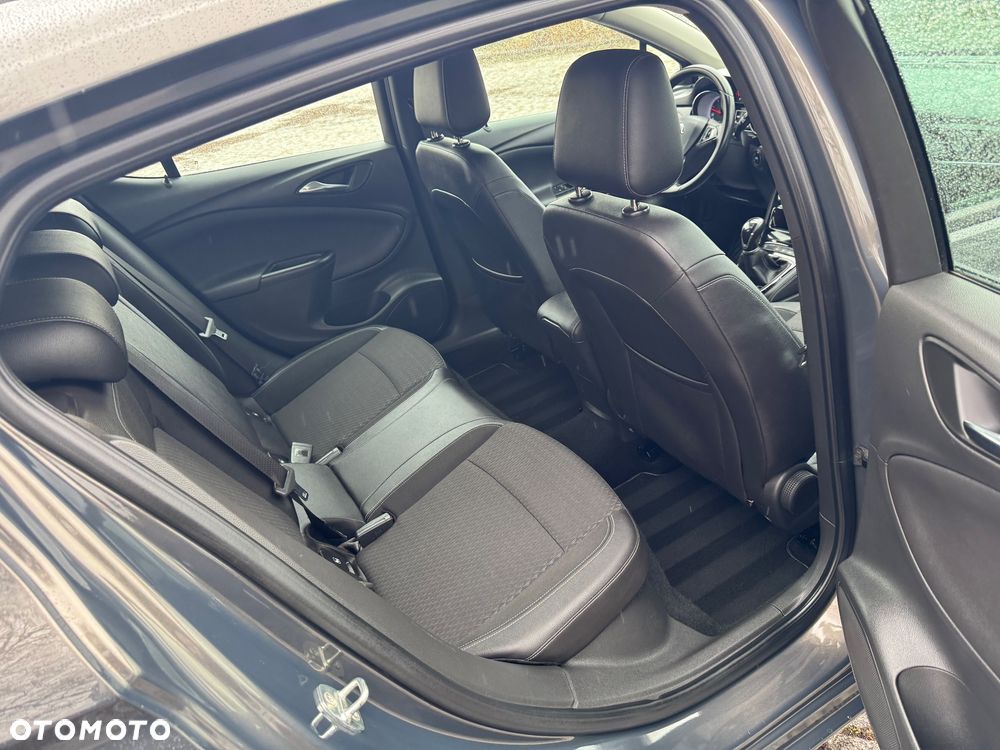 Opel Astra 1.6 CDTI Active - 29