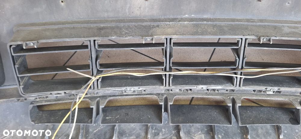 VW Golf IV Zderzak Przód Przedni Kod Lakieru LC9Z - 20