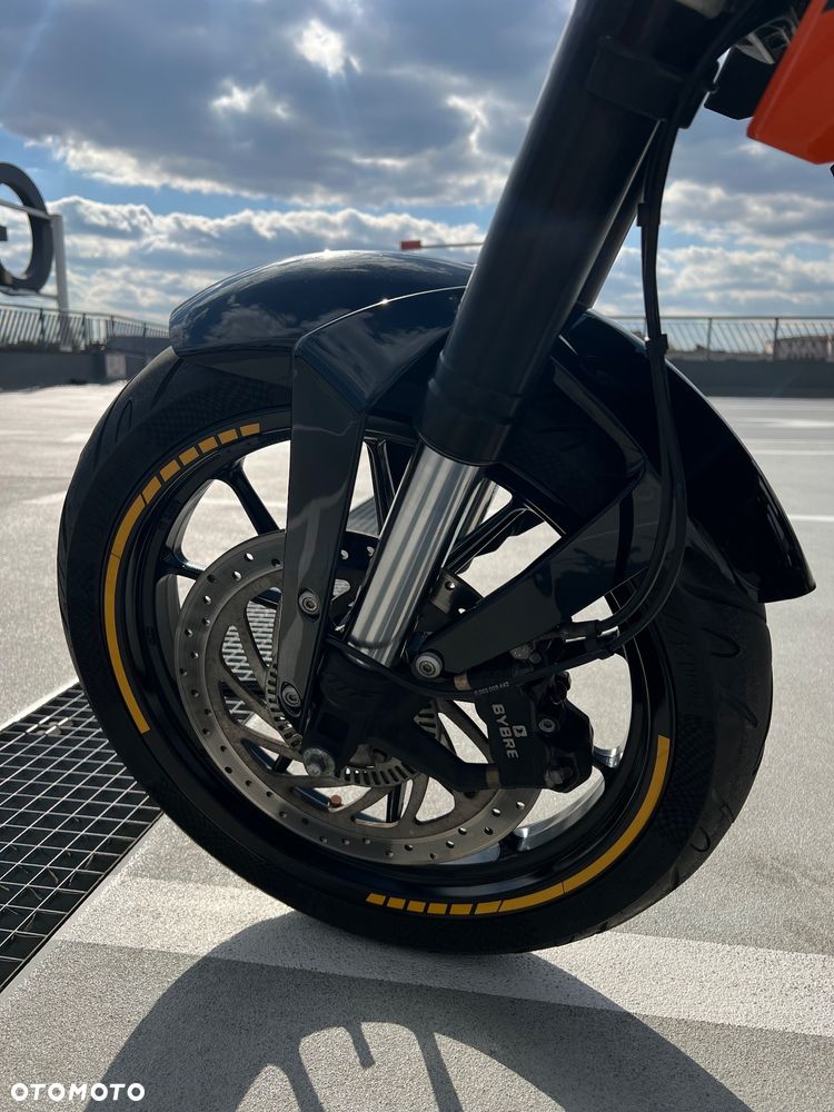 KTM Duke 125 - 21