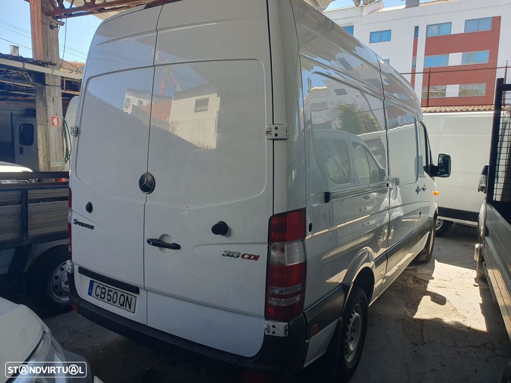 Mercedes-Benz 313 CDI - 4