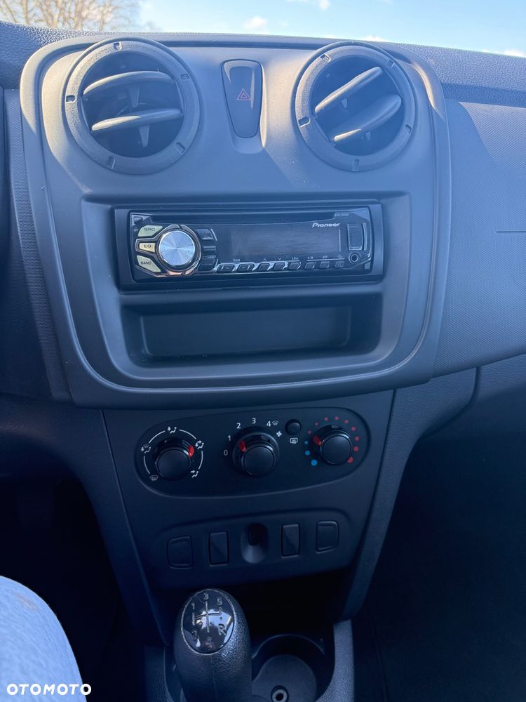 Dacia Sandero 1.2 16V 75 Ambiance - 11