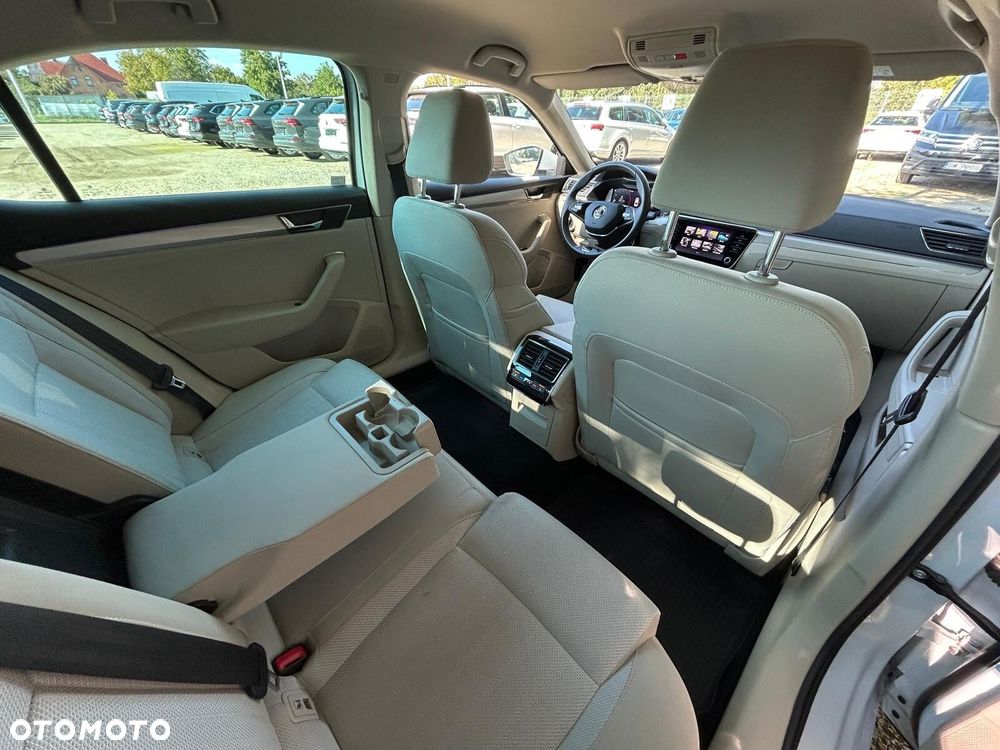 Skoda Superb 2.0 TDI SCR 4x4 Style DSG - 10