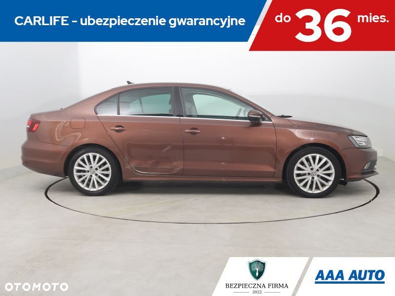 Volkswagen Jetta - 8
