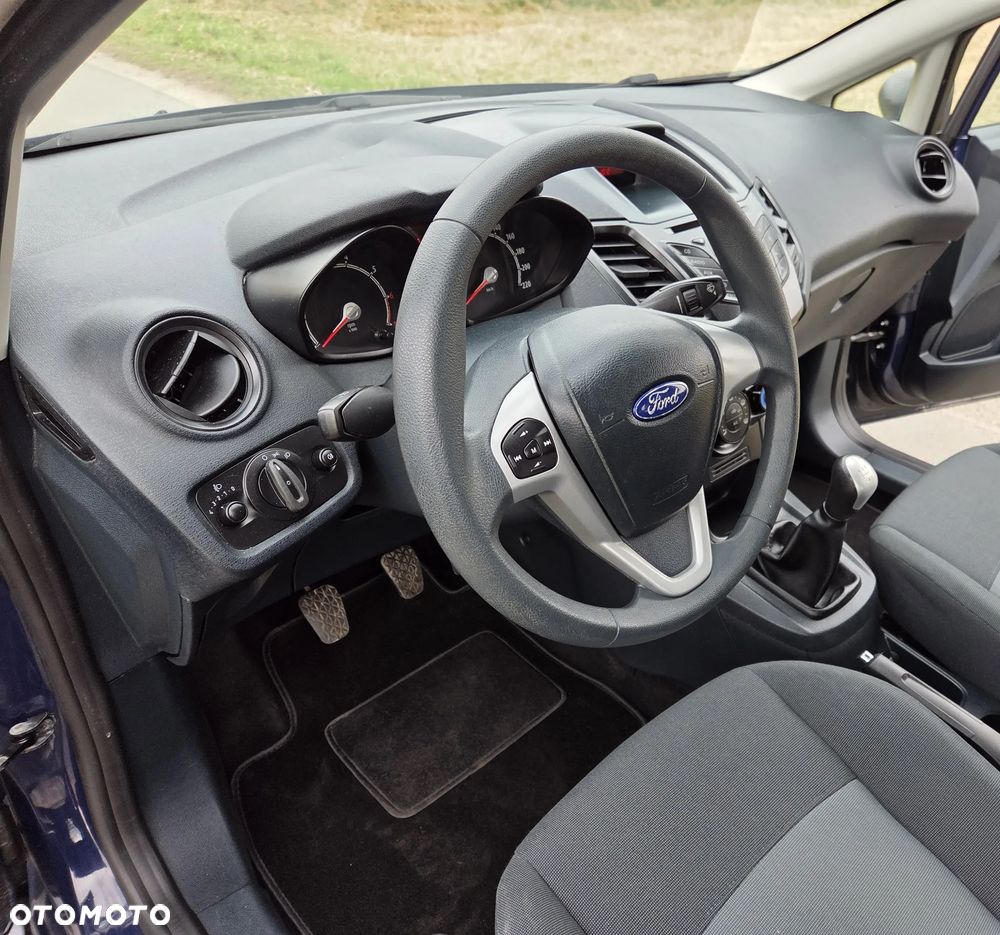 Ford Fiesta 1.25 Ambiente EU5 - 10