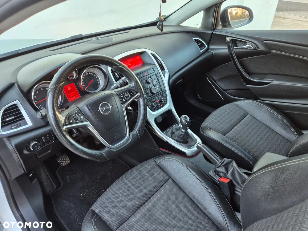 Opel Astra GTC 1.4 Turbo Innovation - 19