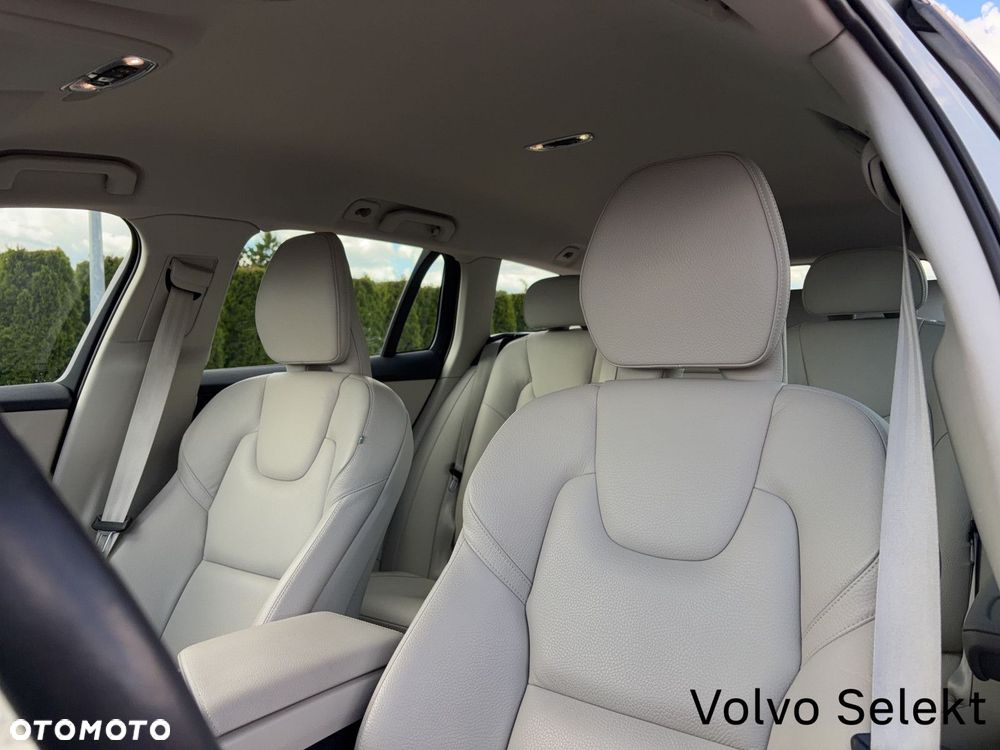Volvo V60 Cross Country - 12