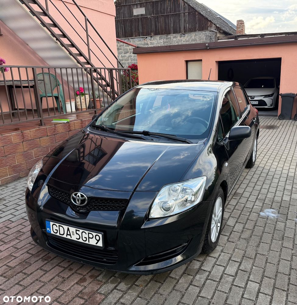 Toyota Auris 2.0 D-4D Luna - 1