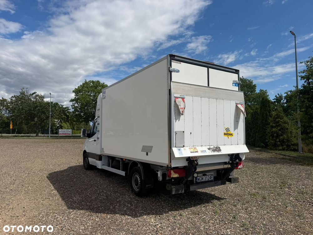Mercedes-Benz Sprinter 907 319 3.0 V6 CDI - 7
