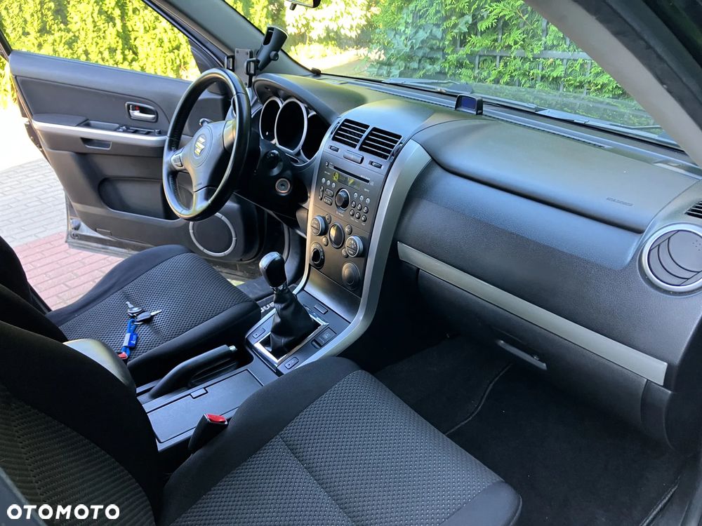 Suzuki Grand Vitara 1.9 DDiS Comfort - 9