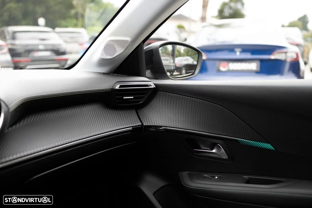 Peugeot 208 1.2 PureTech Allure - 31