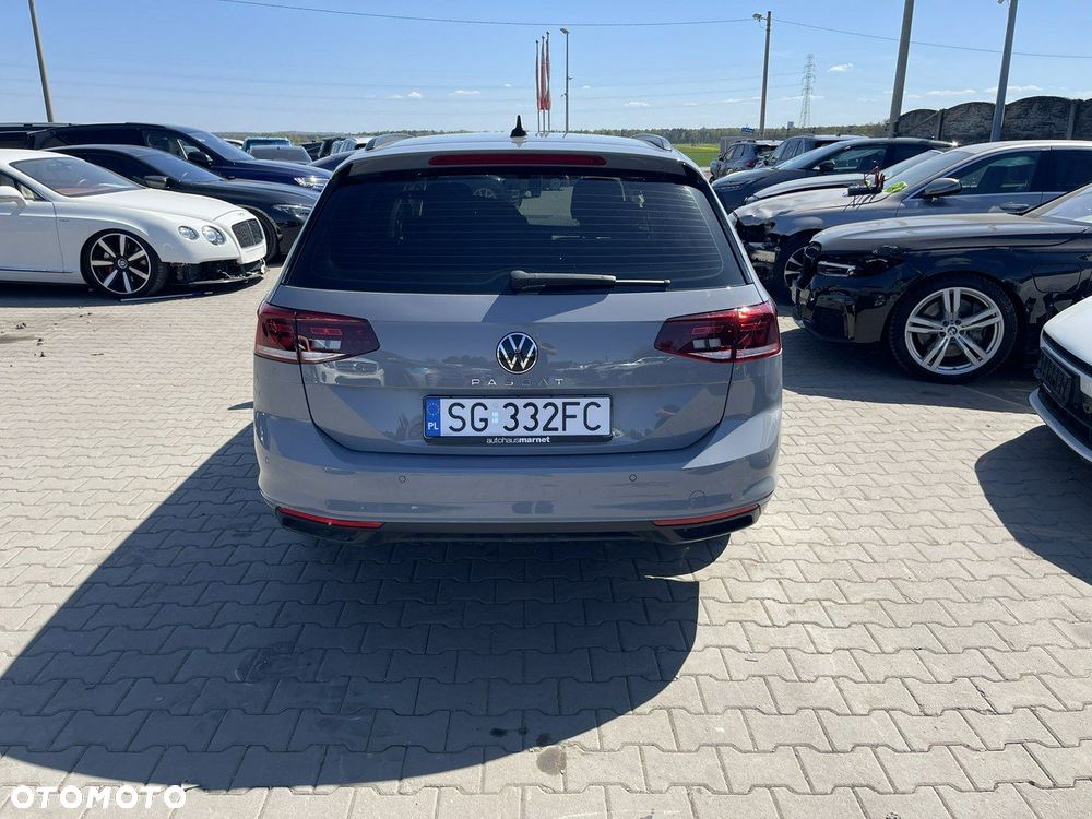 Volkswagen Passat Variant 2.0 TDI SCR DSG Conceptline - 5