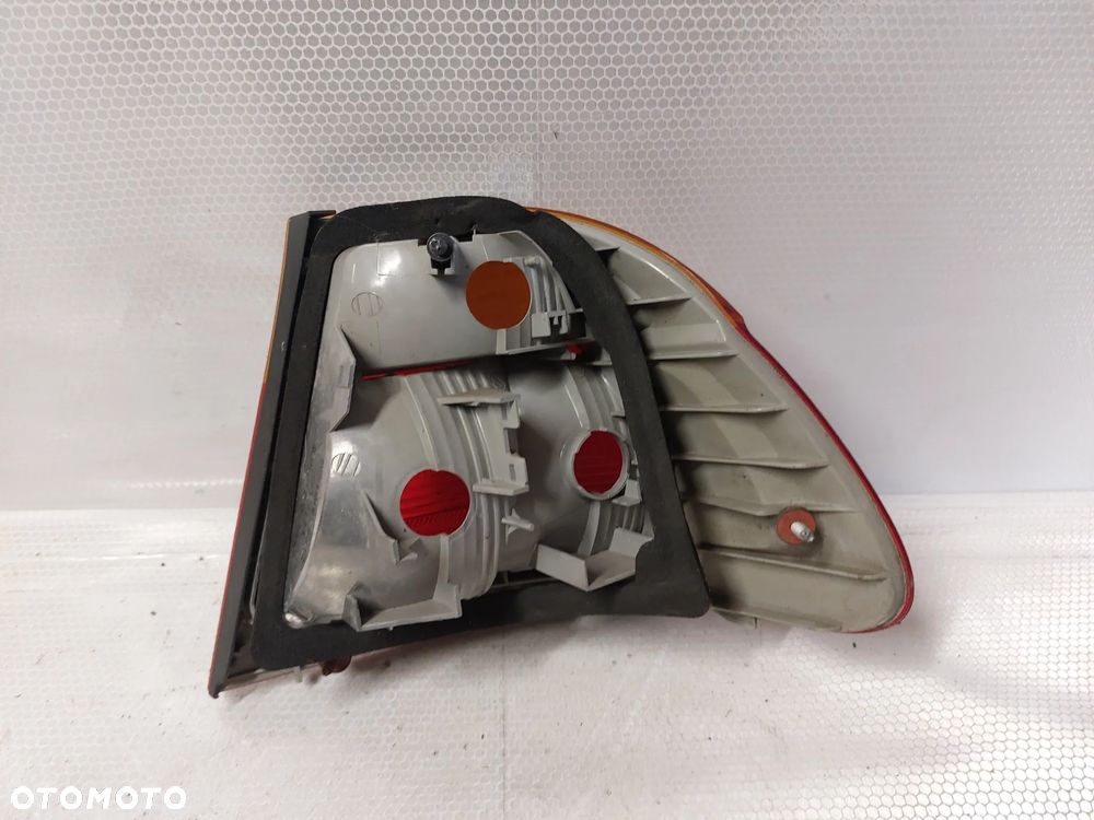 .  LAMPA TYL TYLNA LEWA BMW E46 SEDAN - 2