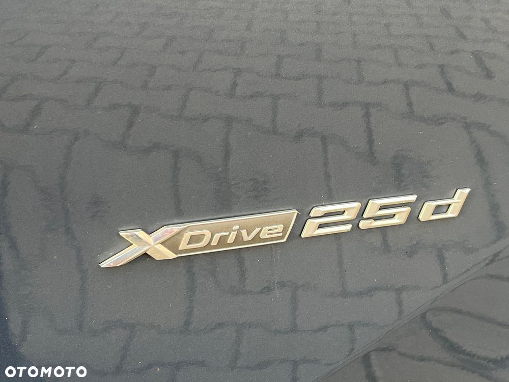 BMW X1 xDrive25d Sport Line - 30