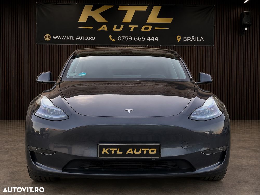 Tesla Model Y Long Range Dual Motor AWD - 2