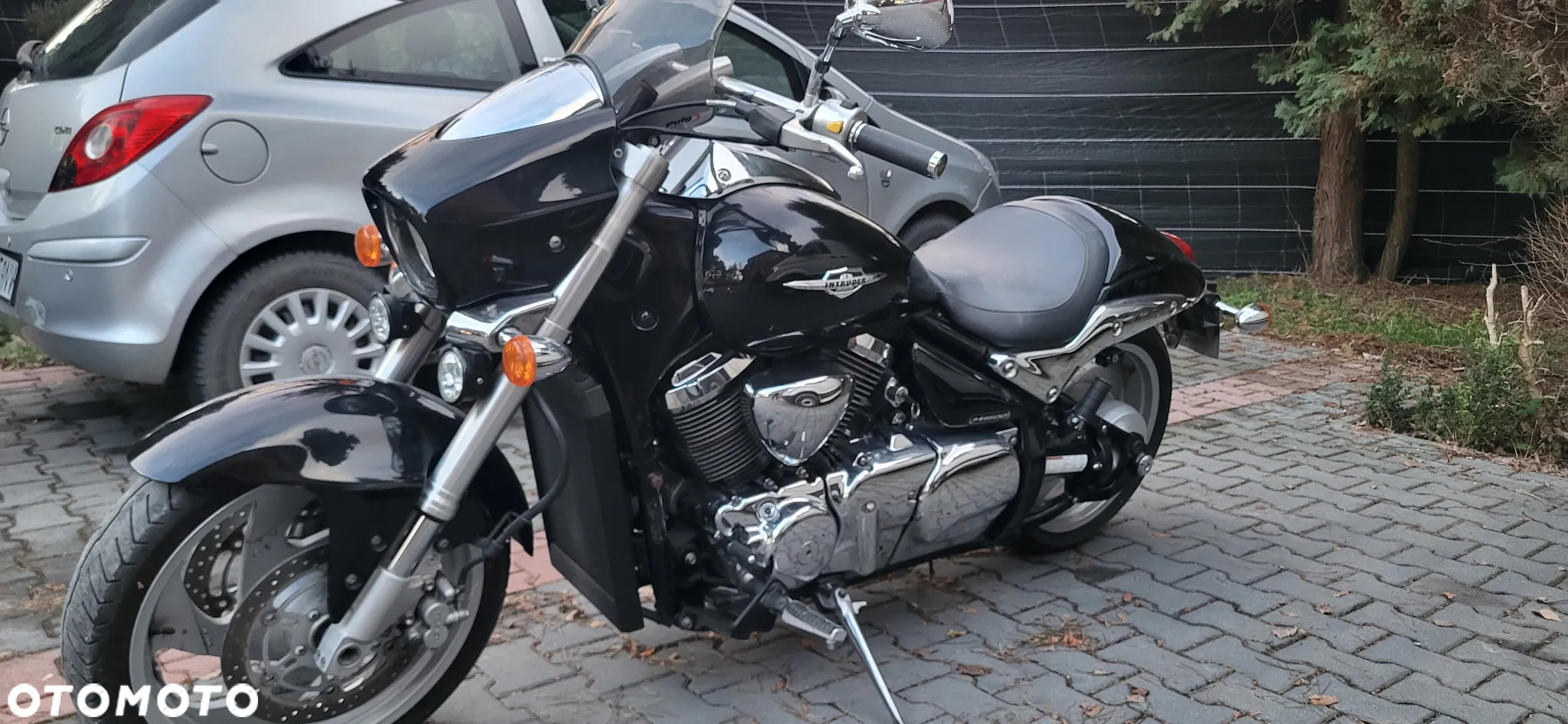 Suzuki Intruder - 15