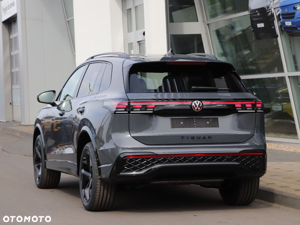 Volkswagen Tiguan - 4