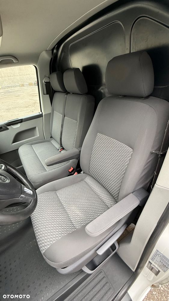 Volkswagen Transporter - 18
