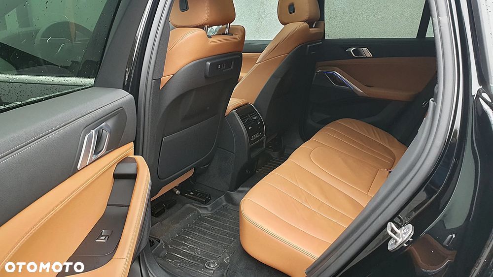 BMW X6 xDrive40i mHEV - 16