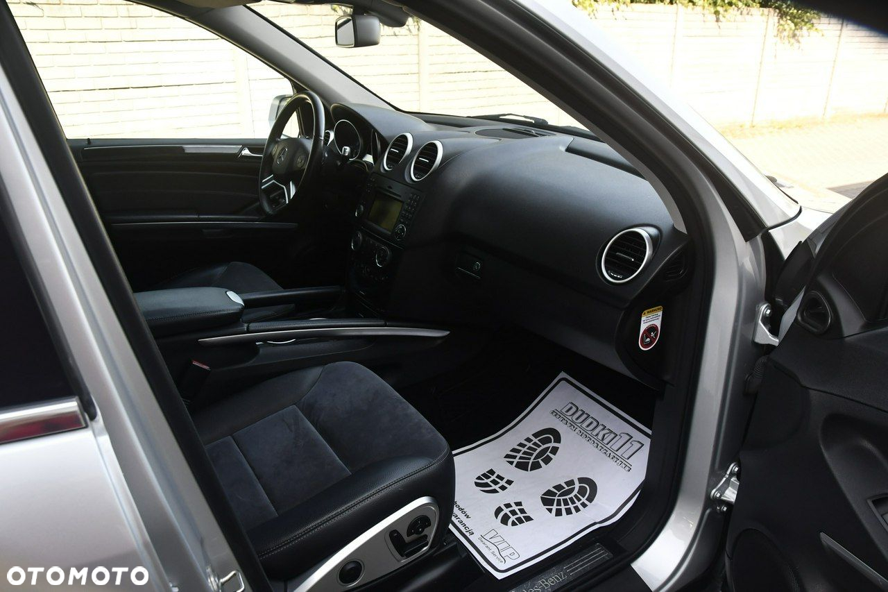 Mercedes-Benz ML - 21