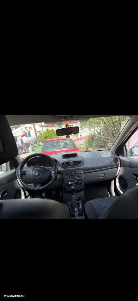 Renault Clio 1.5 dCi Confort - 8