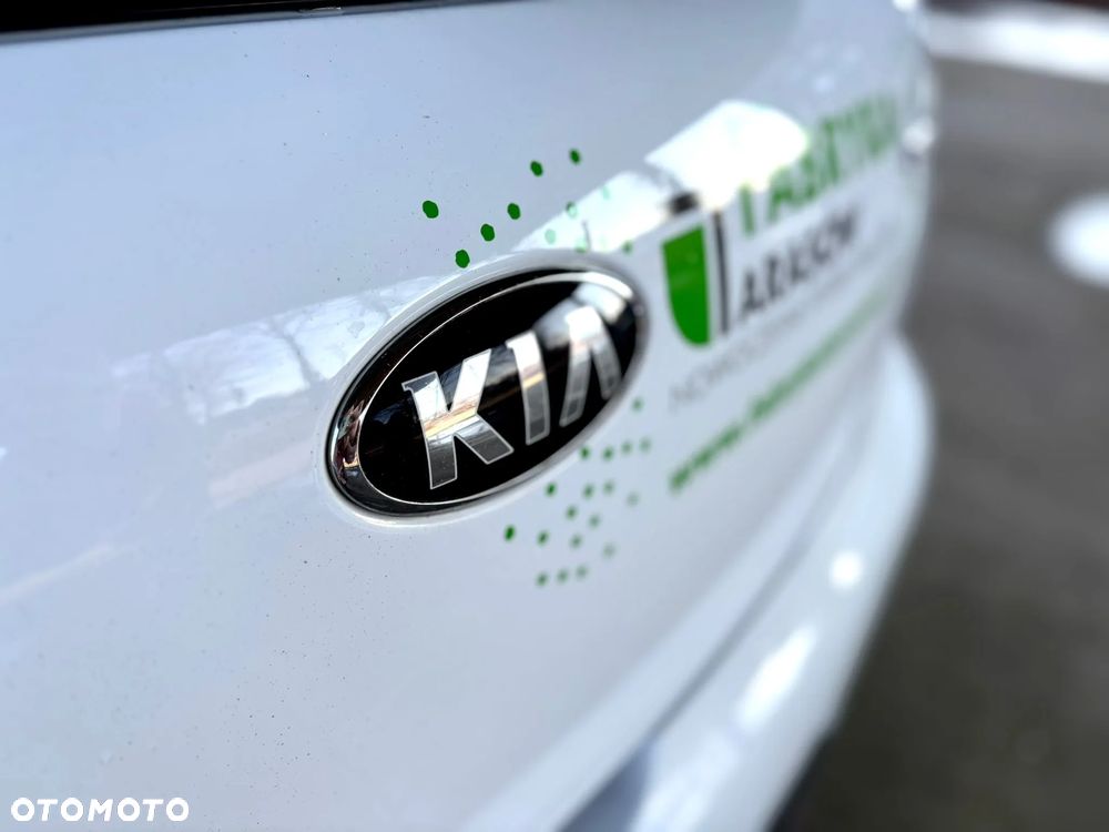 Kia Ceed - 9