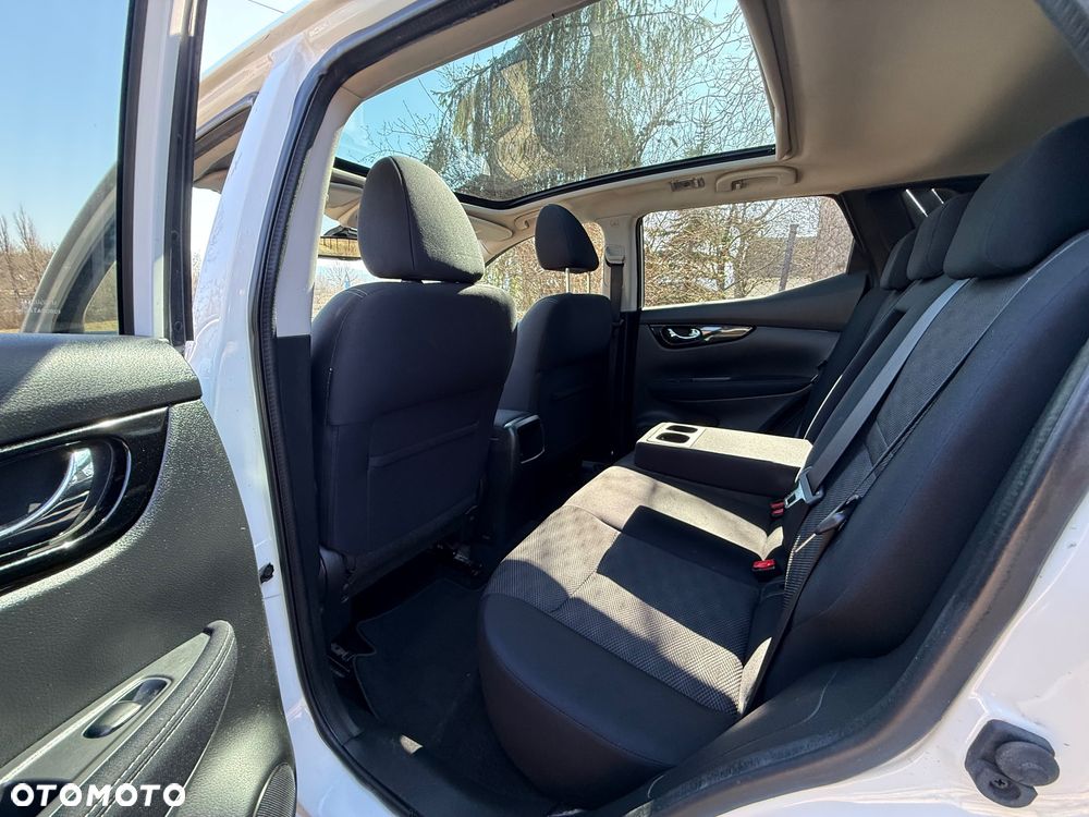 Nissan Qashqai 1.6 DCi 4x4 Tekna - 9
